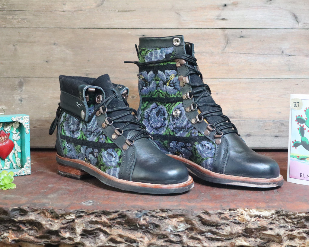 Size 37 - Gypsy Boots - Grey Roses