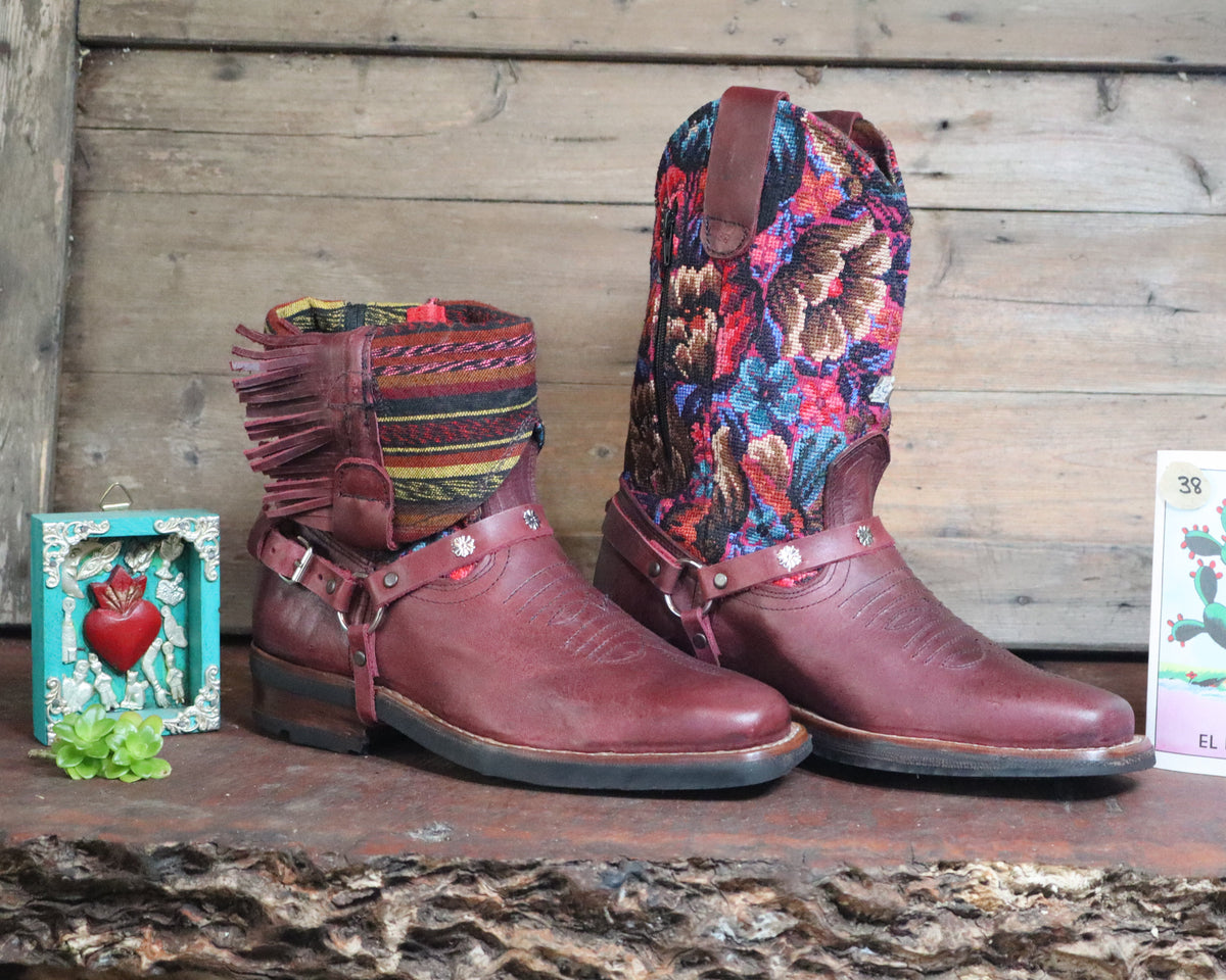 Size 38 - Blunt Toe Cowgirl Bling - Brown Flower