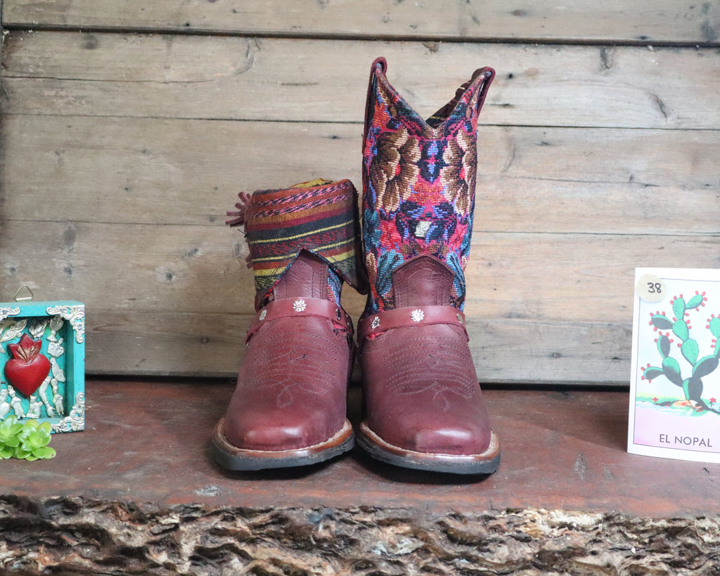 Size 38 - Blunt Toe Cowgirl Bling - Brown Flower