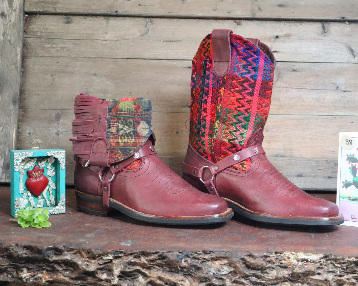 Size 38 - Blunt Toe Cowgirl Bling - Fiesta Stripes