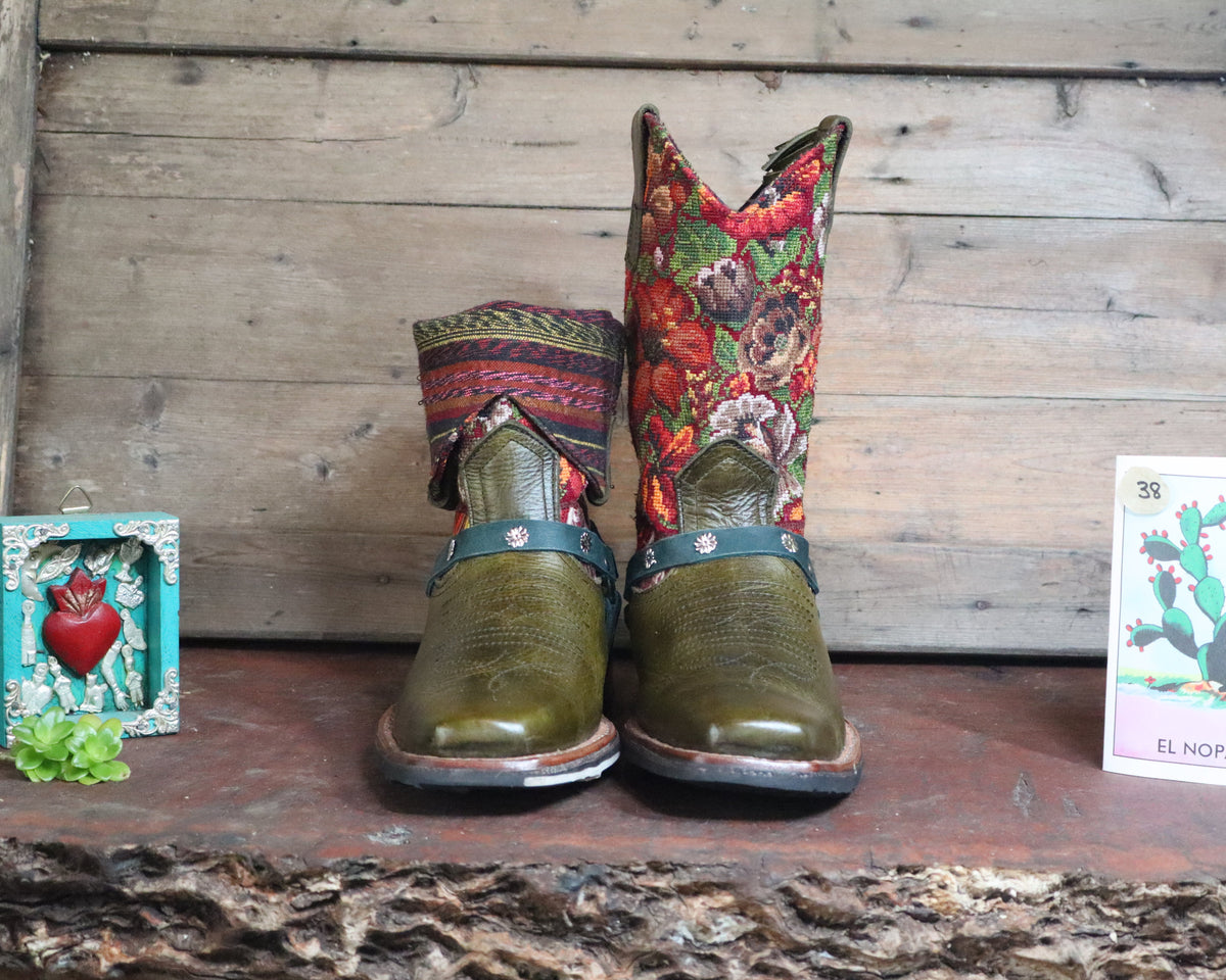 Size 38 - Blunt Toe Cowgirl Bling - Sienna Flower