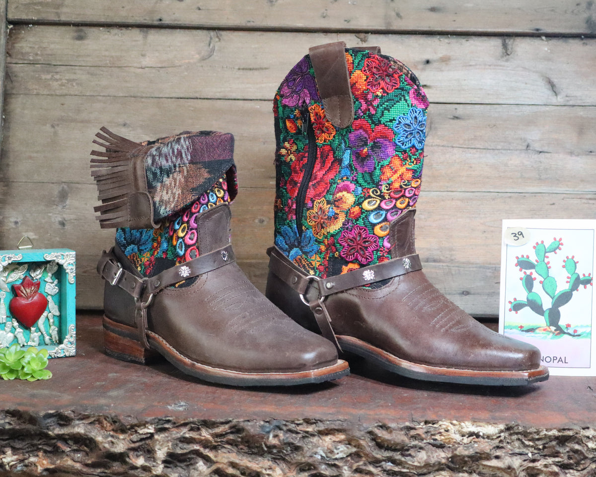 Size 39 - Blunt Toe Cowgirl Bling -Busy Garden