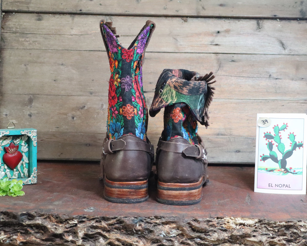 Size 39 - Blunt Toe Cowgirl Bling -Busy Garden