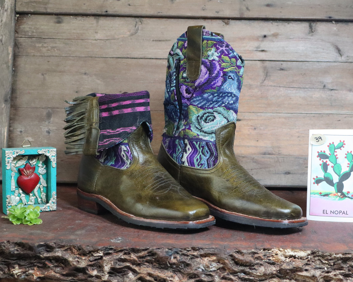 Size 39 - Cowgirl Boots - Pale Green