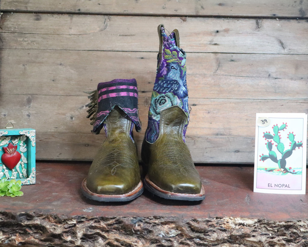 Size 39 - Cowgirl Boots - Pale Green
