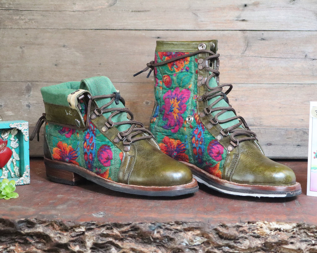 Size 39 - Gypsy Boots - Terquoise Garden