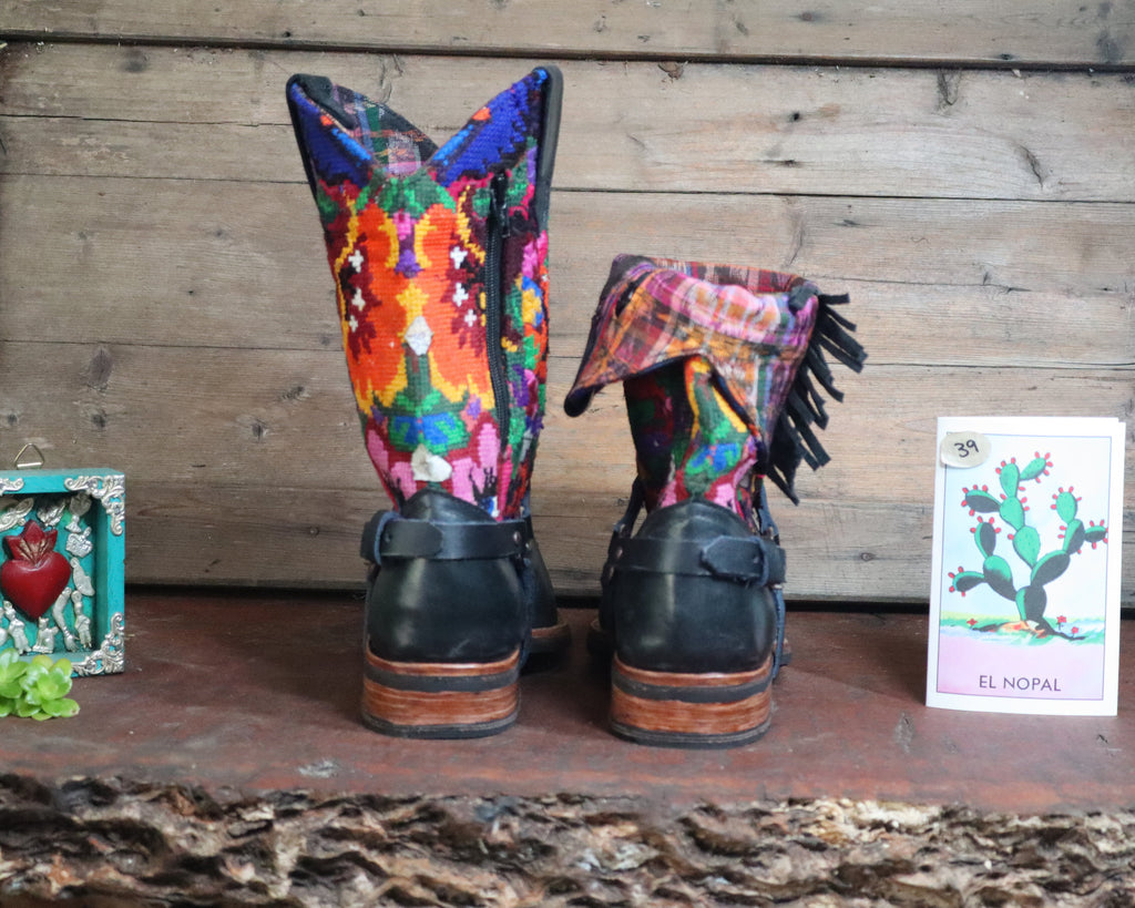 Size 39 - Blunt Toe Cowgirl Bling -Tropical Bird