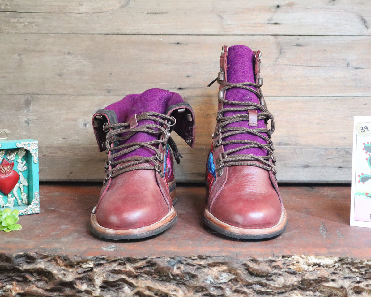 Size 39 - Gypsy Boots - Warm Flowers