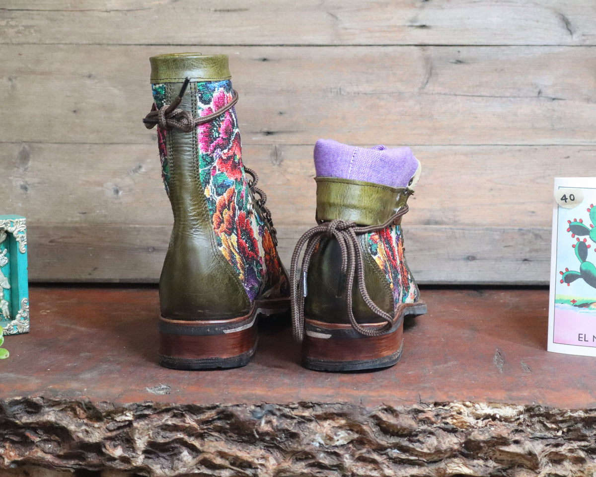 Size 40 - Gypsy Boots - Antique Garden