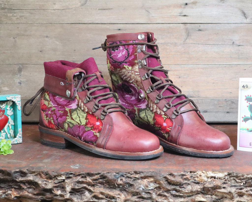 Size 40 - Gypsy Boots - Pink Roses