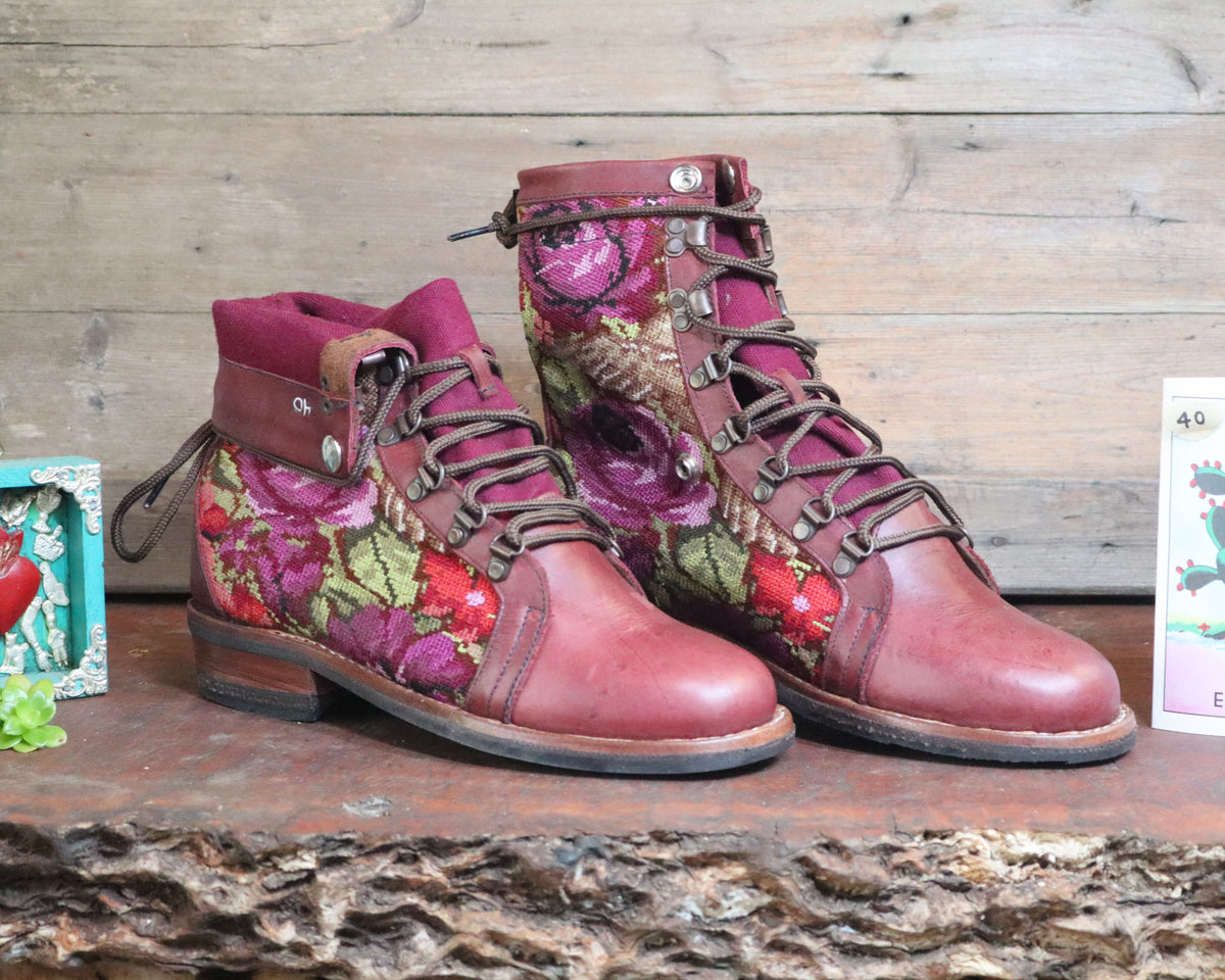 Size 40 - Gypsy Boots - Pink Roses