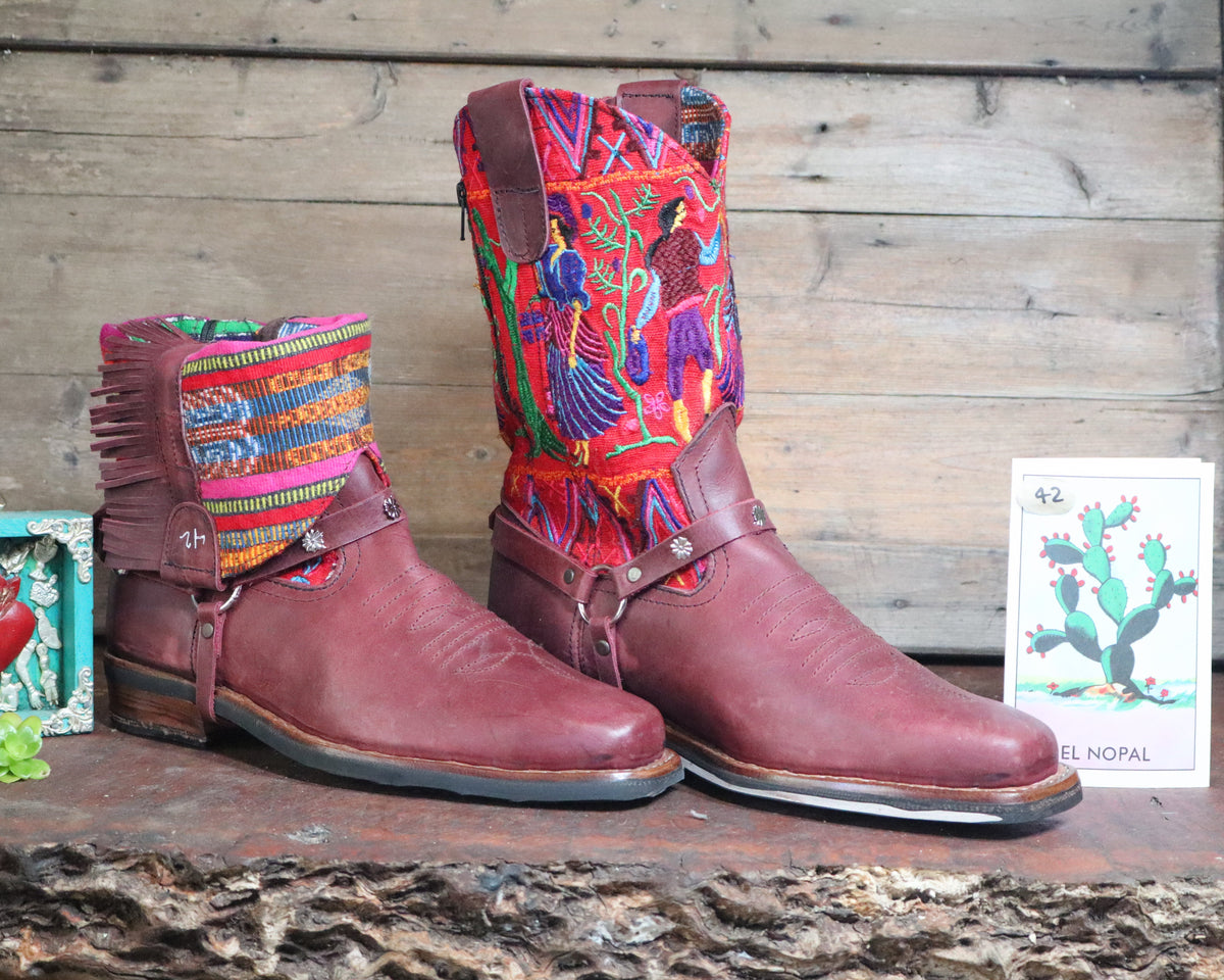 Size 42 - Blunt Toe Cowgirl Bling -Folk Dancer