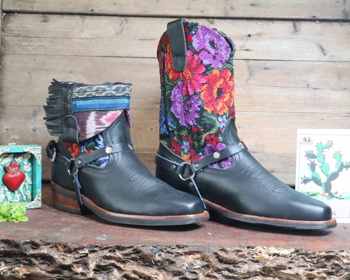 Size 42 - Blunt Toe Cowgirl Bling -Night Blooms
