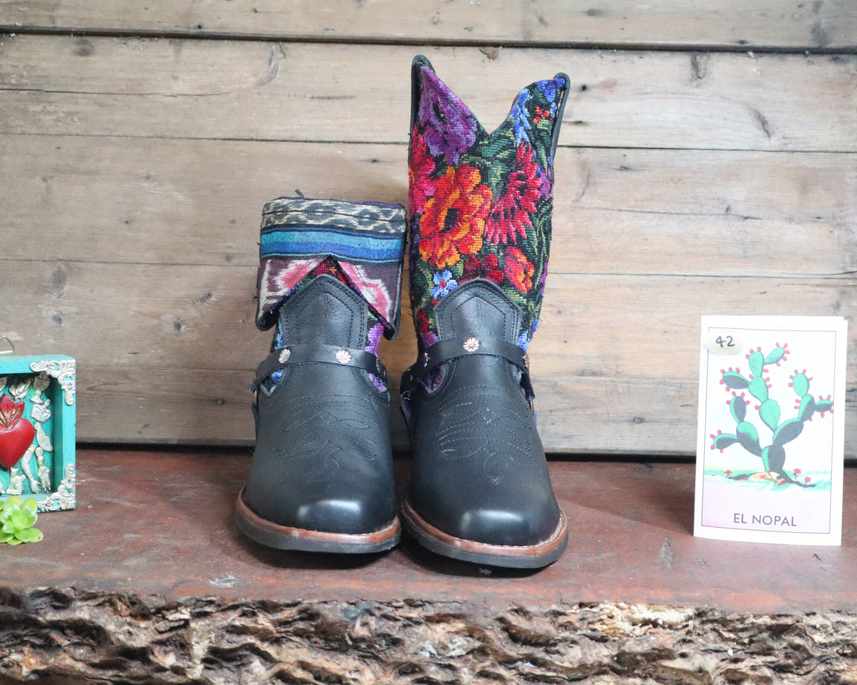 Size 42 - Blunt Toe Cowgirl Bling -Night Blooms