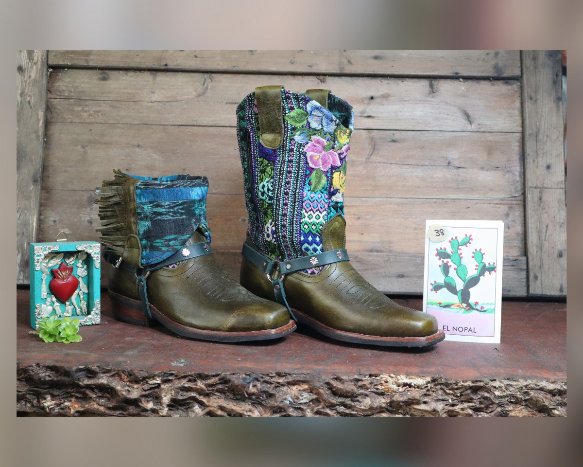 Size 38 - Blunt Toe Cowgirl Bling - Blue Flowers